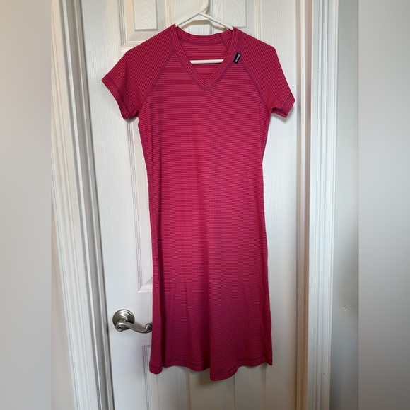 MOIRA CZ Ultalight Equipment Pink &Purple Striped V-Neck Dress Athlete - Picture 1 of 6